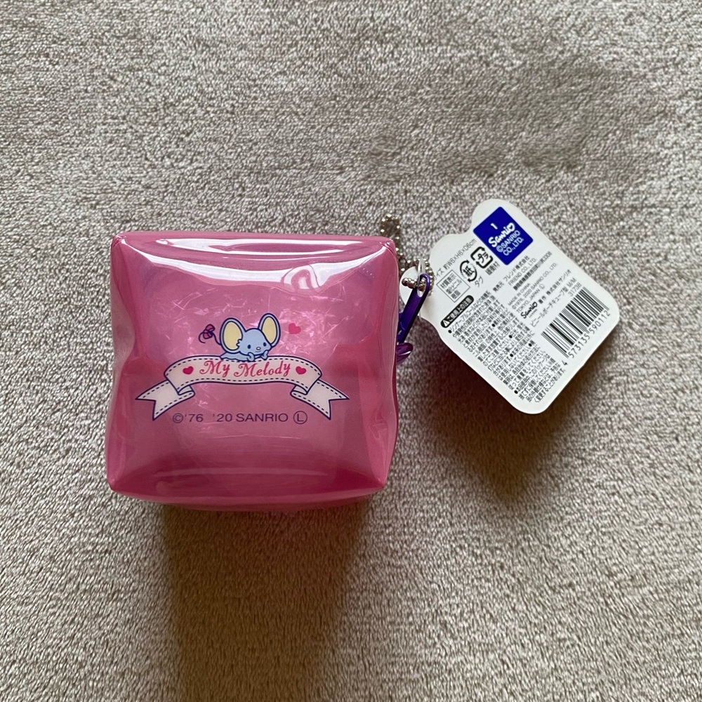 sanrio my melody vinyl cube keychain - Picture 5 of 6
